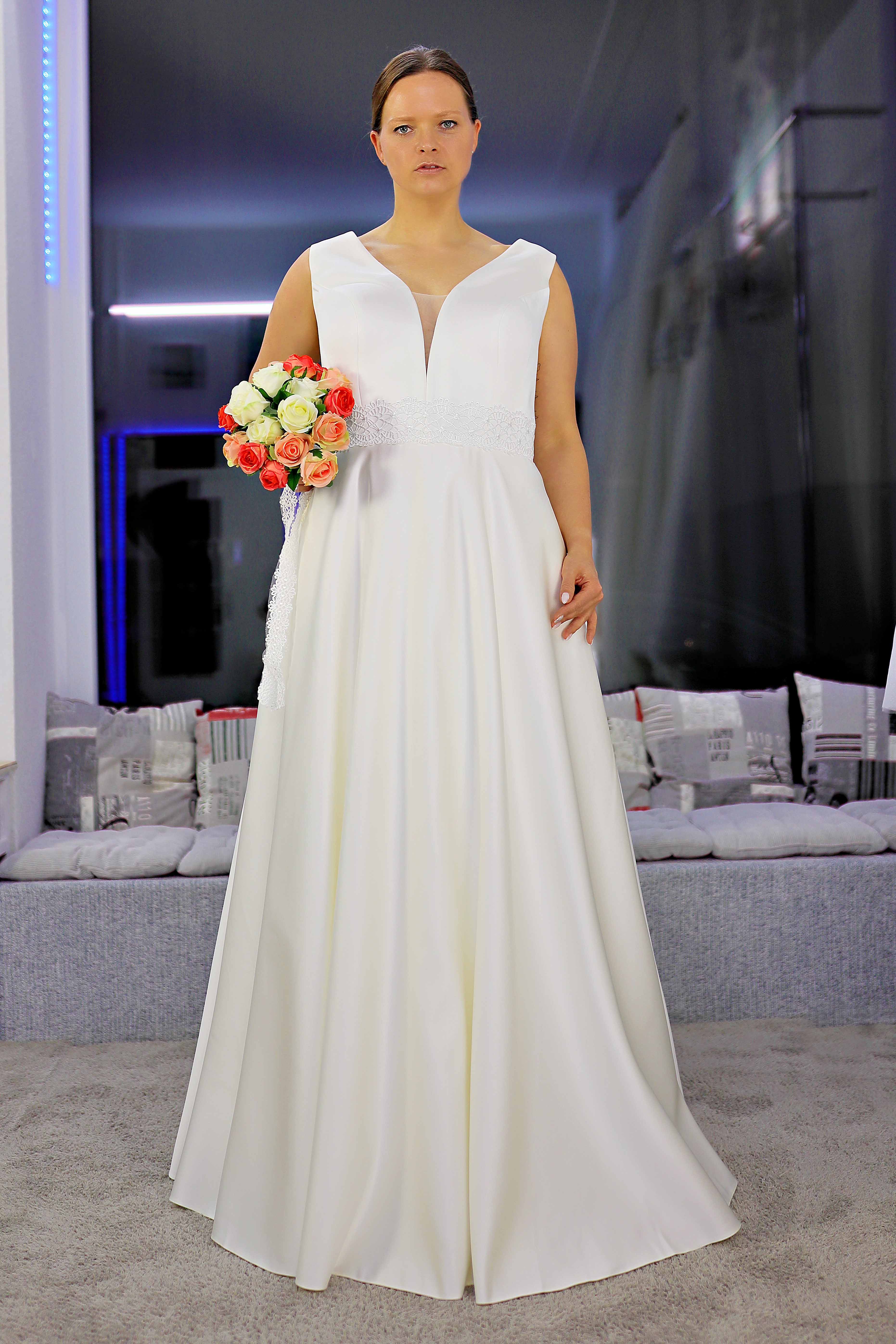 Queen size store wedding dresses